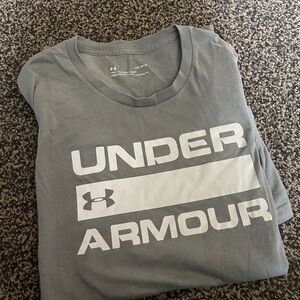 Men’s under armor T-shirt